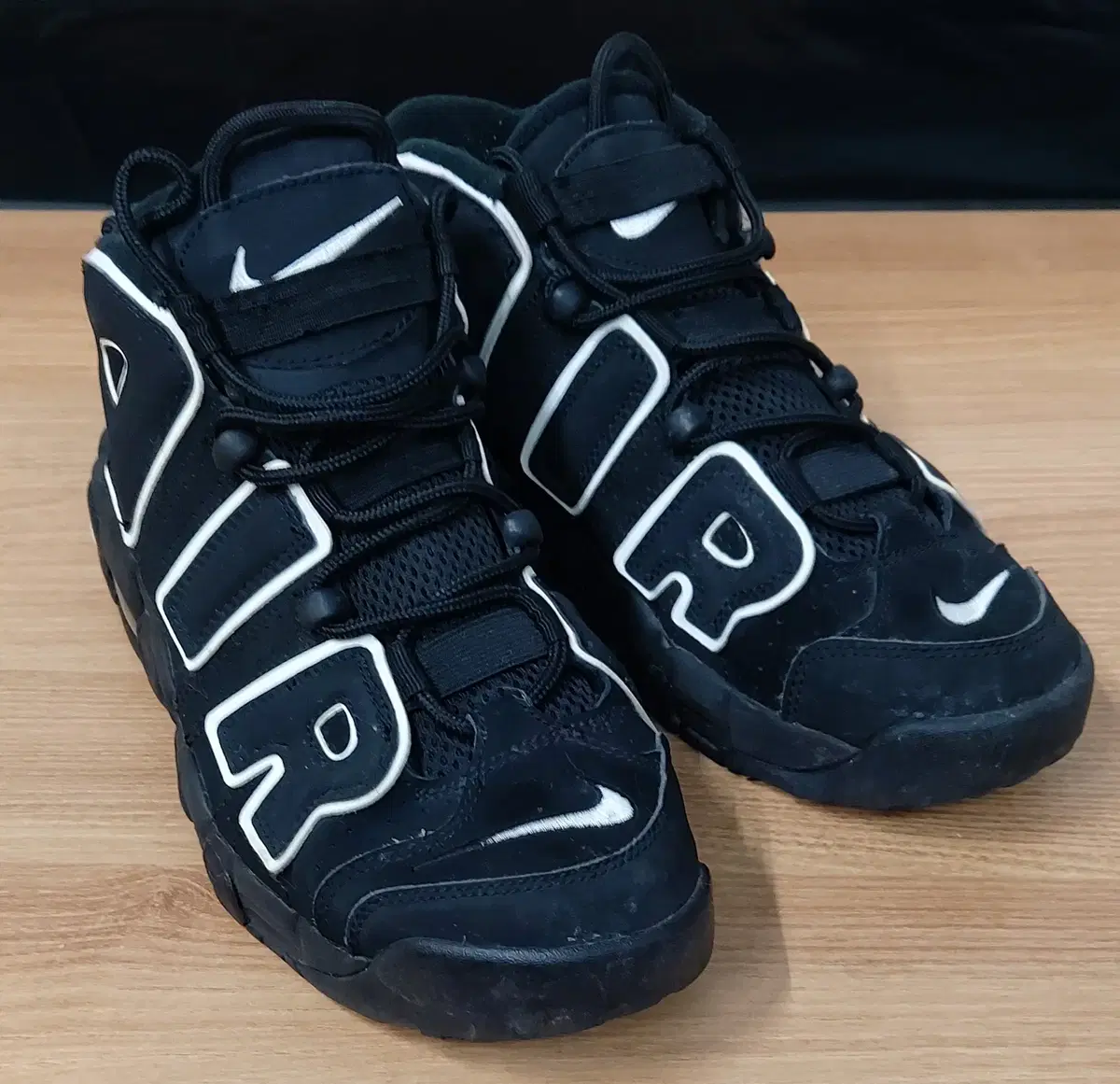 Nike Air 250 UpTempo. BK-WH