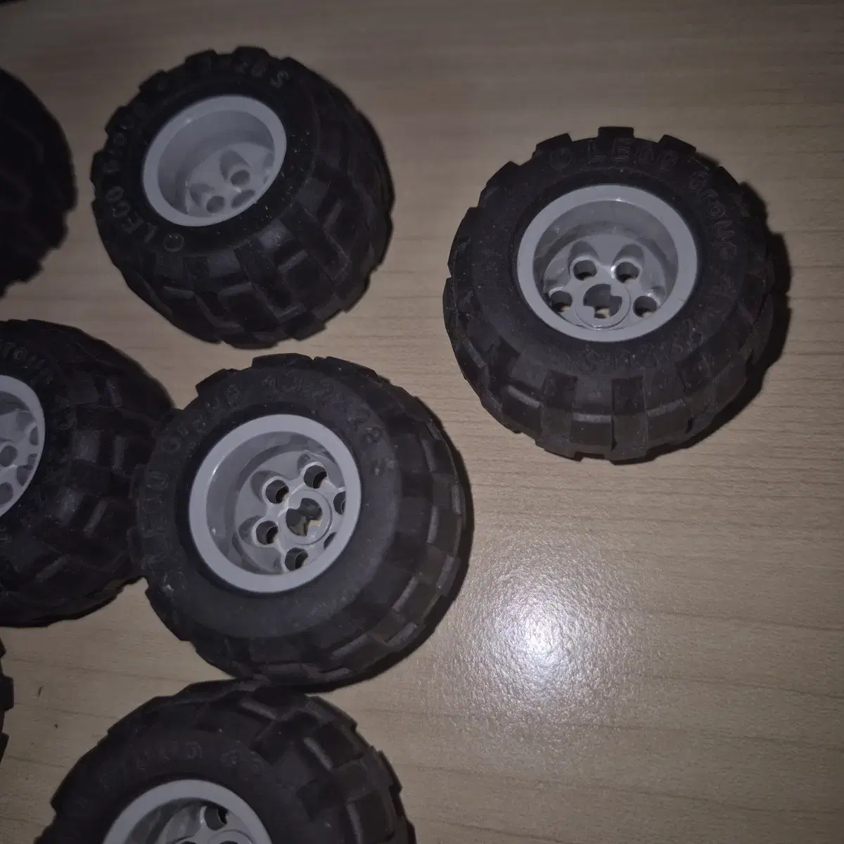 올드레고 Lego Lot of 4 Wheel/Tires 6580 / 65