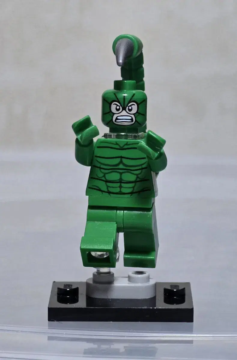 LEGO Marvel Scorpion (Genuine) Mini Figure