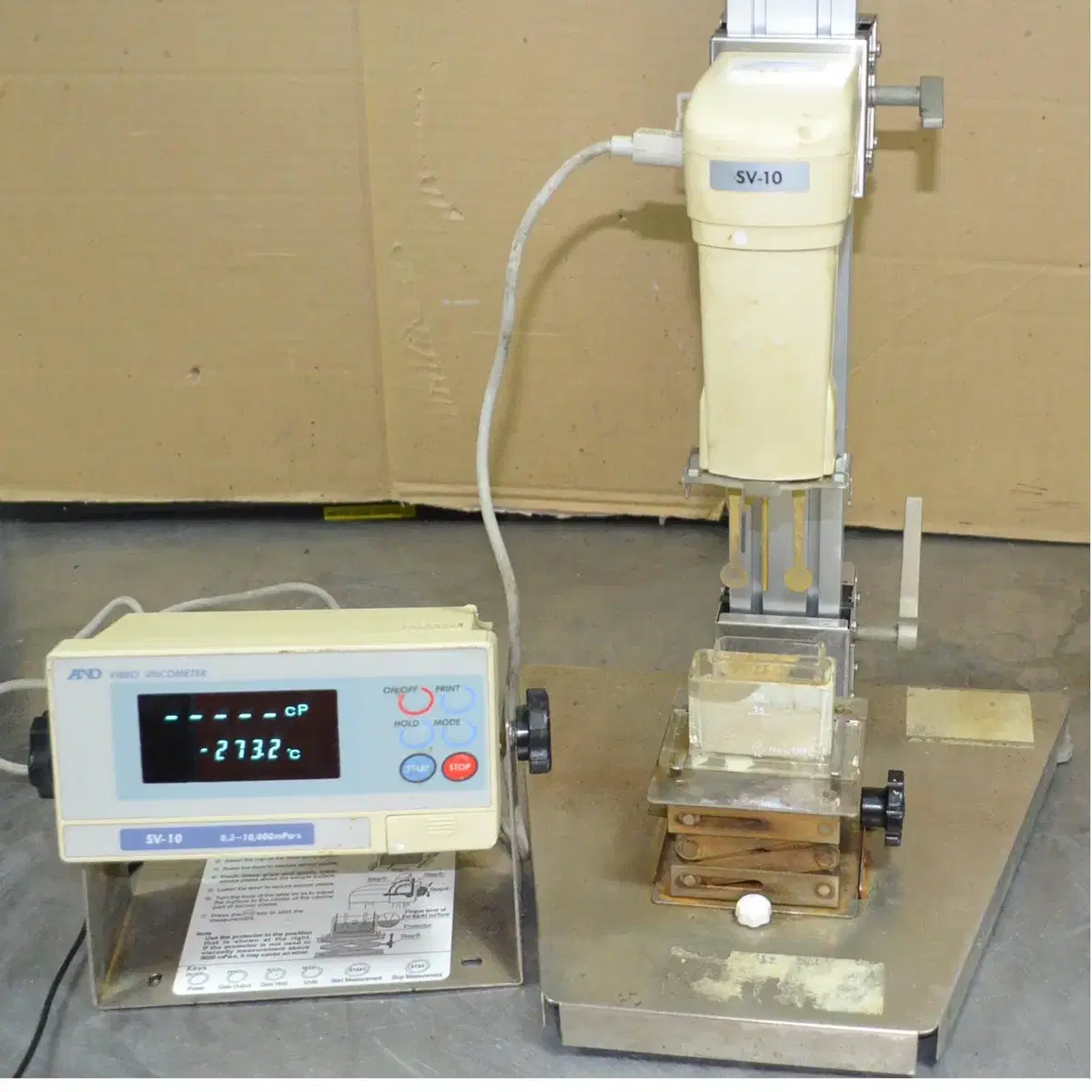 AND VIBRO VISCOMETER SV-10