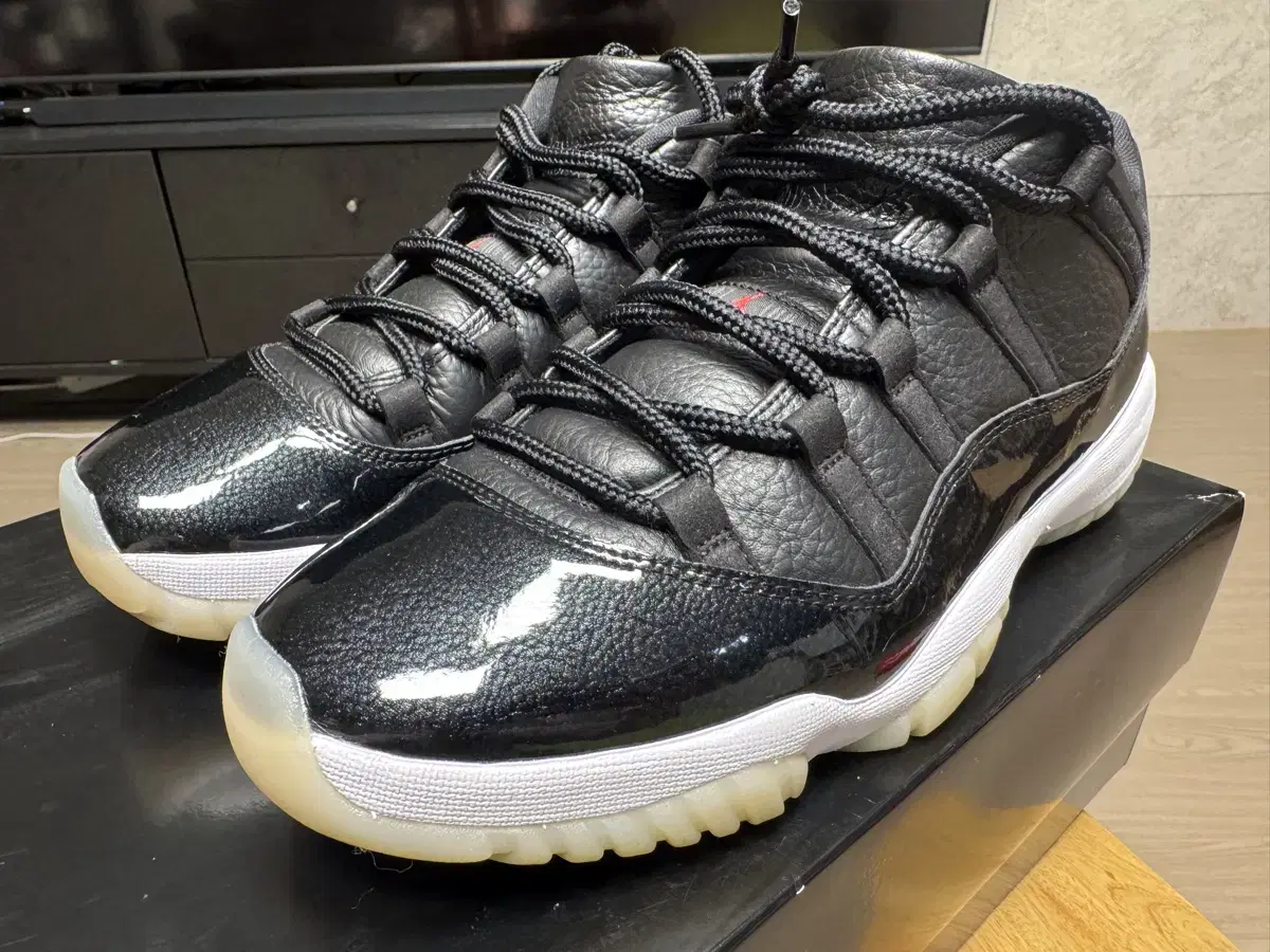 에어 조던 11 레트로 로우 Air Jordan 11 Retro Low