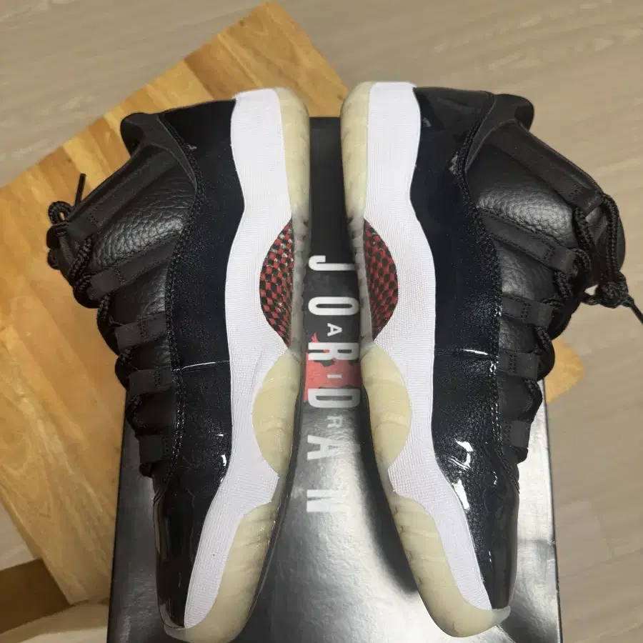 에어 조던 11 레트로 로우 Air Jordan 11 Retro Low