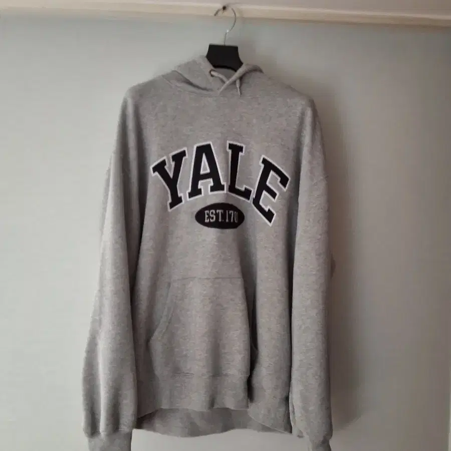 YALE UNIVERSITY 예일 후드티