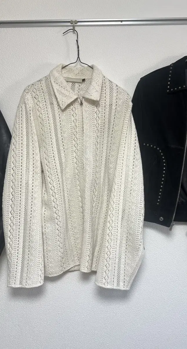 AMOMENTO CROCHET ZIP UP SHIRT