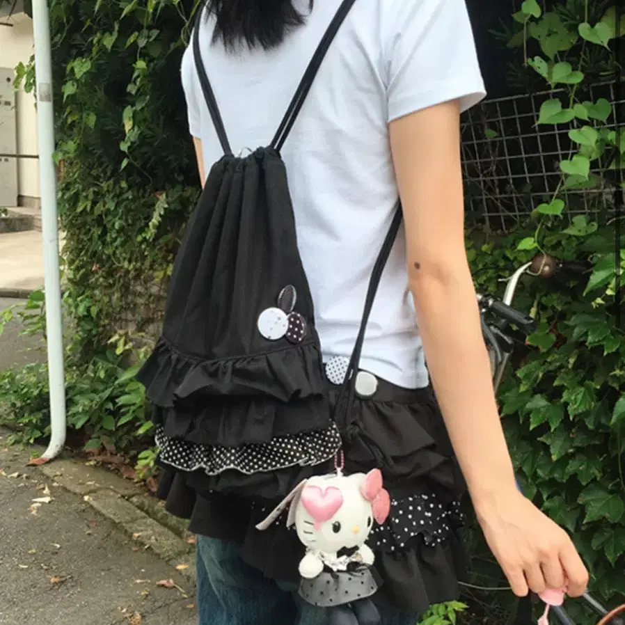 다인리 Dot frill gymsack