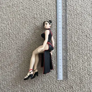 춘리 블랙과 빨간색 드레스 피규어 약 20cm 후치코풍