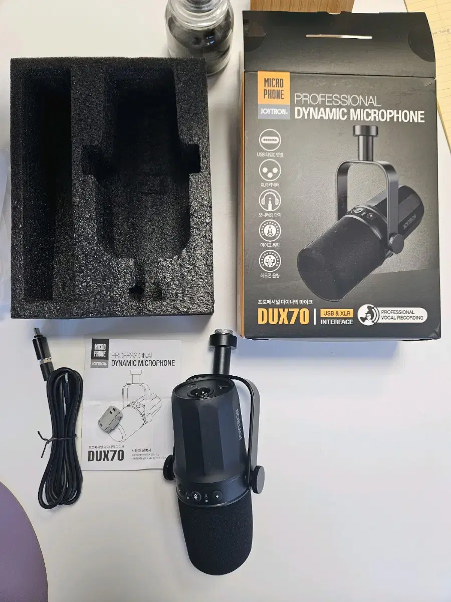 Joytron DUX70 Dynamic Microphone / Two Types of Stands
