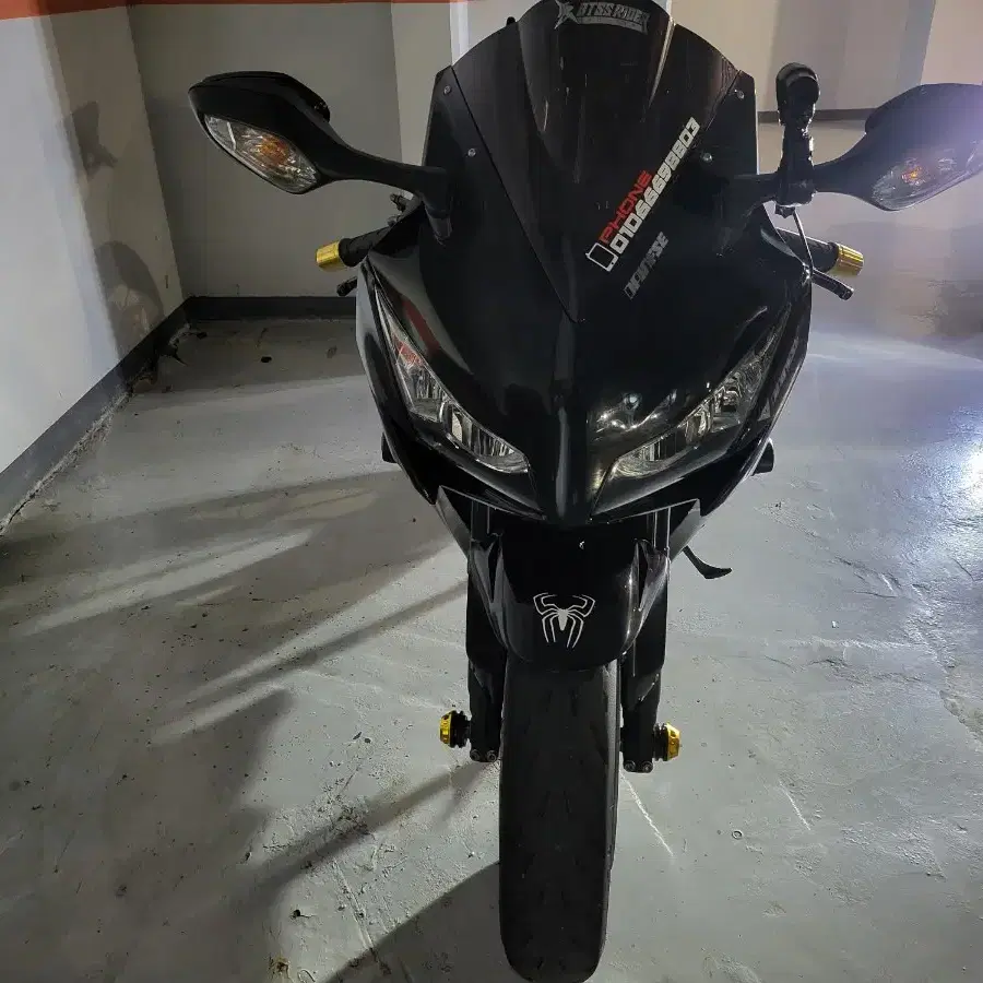 12년식 CBR1000RR 팝니다