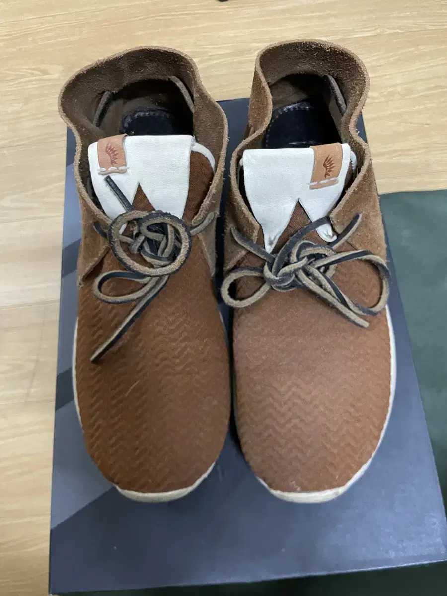 비즈빔 16FW MESH HURON MOC-FOLK