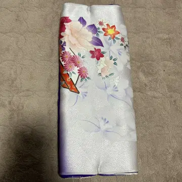꽃무늬 나비 무늬 화이트 퍼플 옷감 순실크 시치고산 7세용
