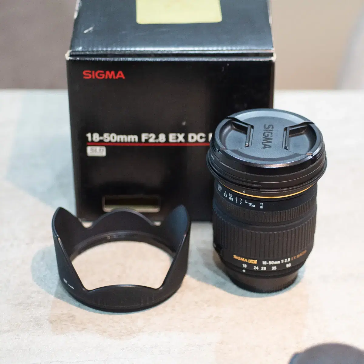 Sigma 18-50mm F2.8 DC