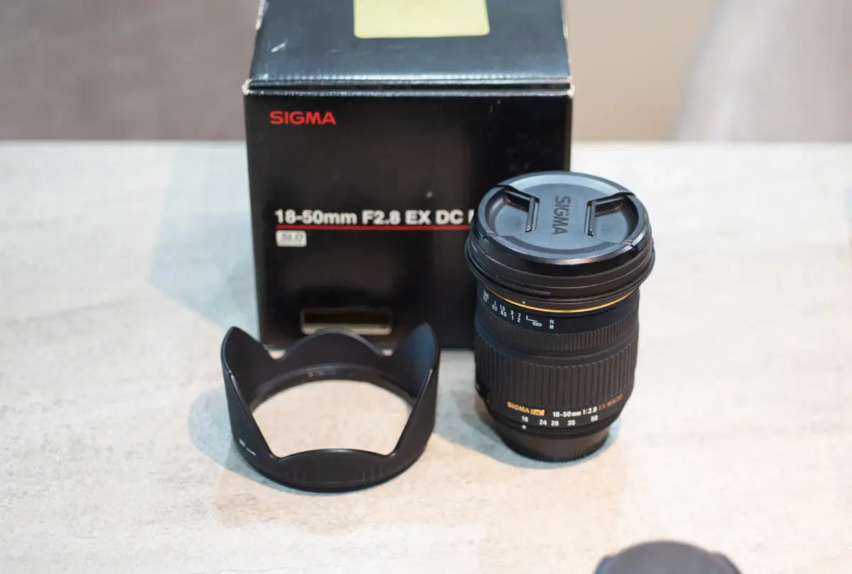 Sigma 18-50mm F2.8 DC