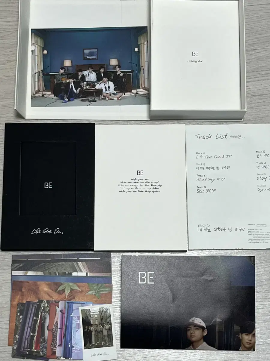 방탄소년단 - BE [Deluxe Edition] 앨범 포카 포함