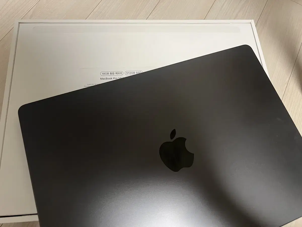 맥북프로 m3 14인치 18g ram