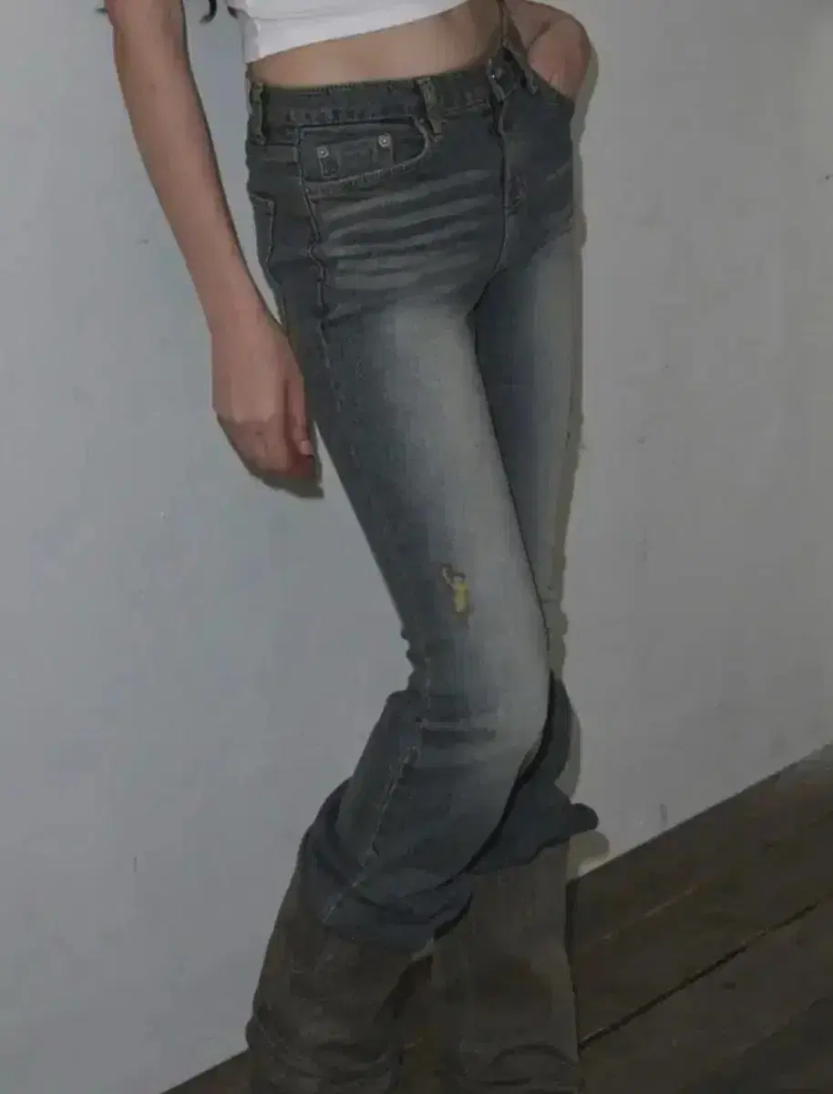 이네기 스모크 부츠컷 데님 팬츠 블루 M