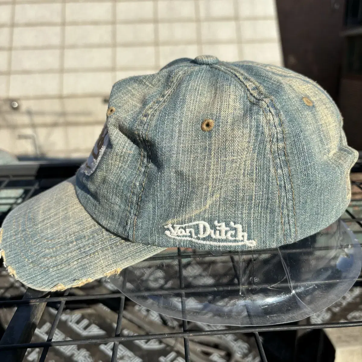 Von Dutch 본더치 데미지 디테일 데님 볼캡