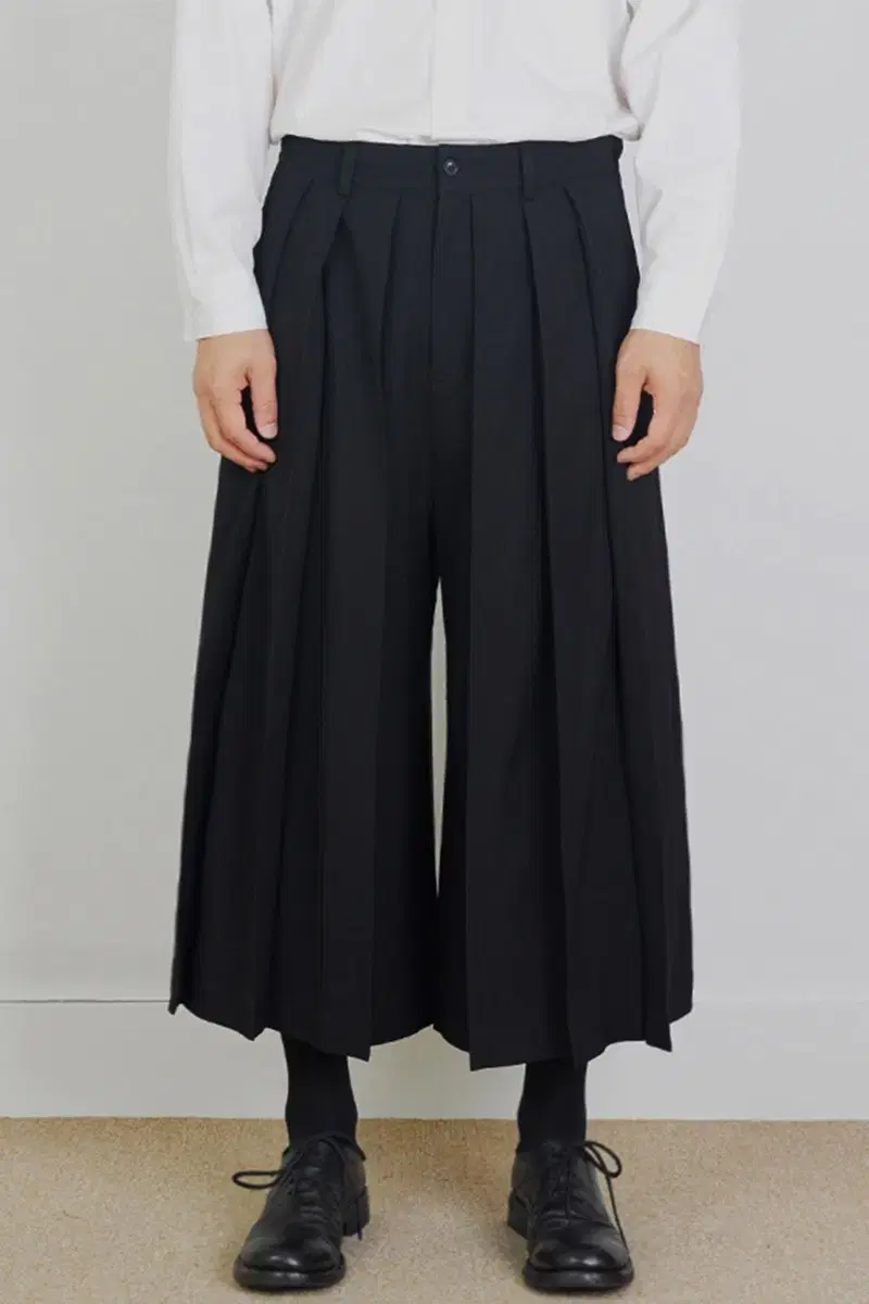 Han Black Hakama Pants 1