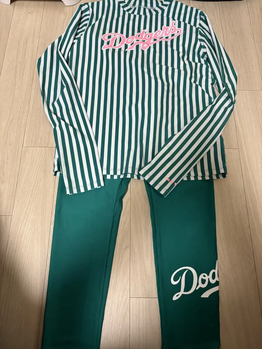 MLB키즈 래쉬가드 155 13Y