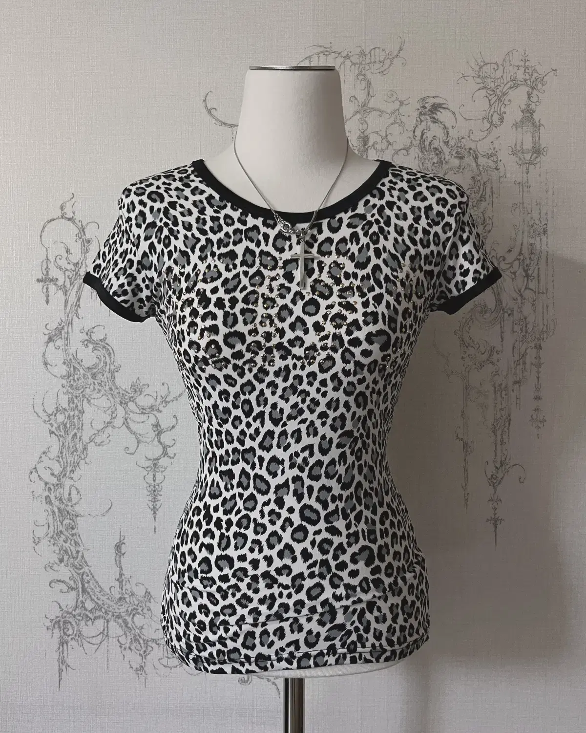 KISS cubic leopard t