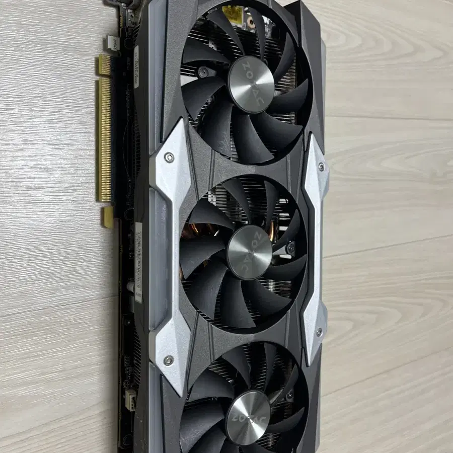 조탁 zotac 1080ti amp extreme 고장품