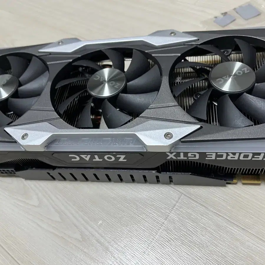 조탁 zotac 1080ti amp extreme 고장품