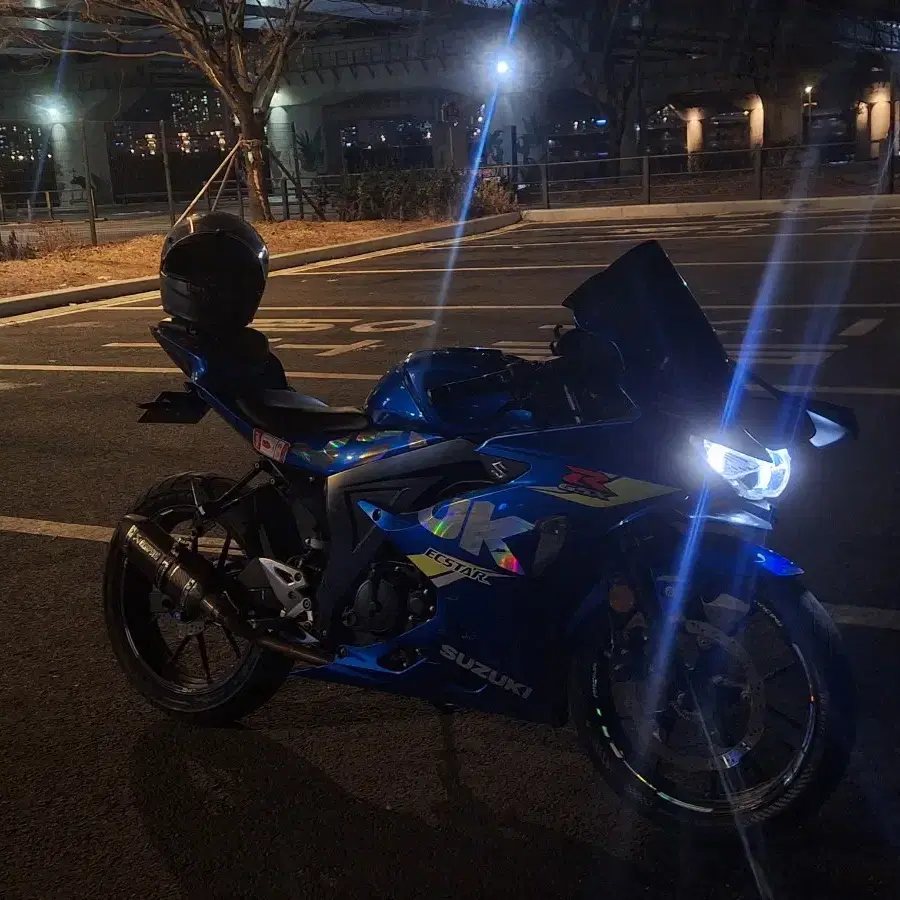 스즈키 gsx-r125 19년식 판매합니다