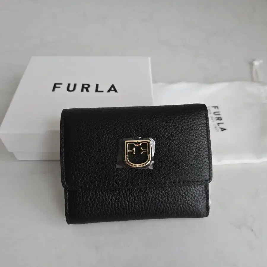 Furla 3단 반지갑 미사용 새상품