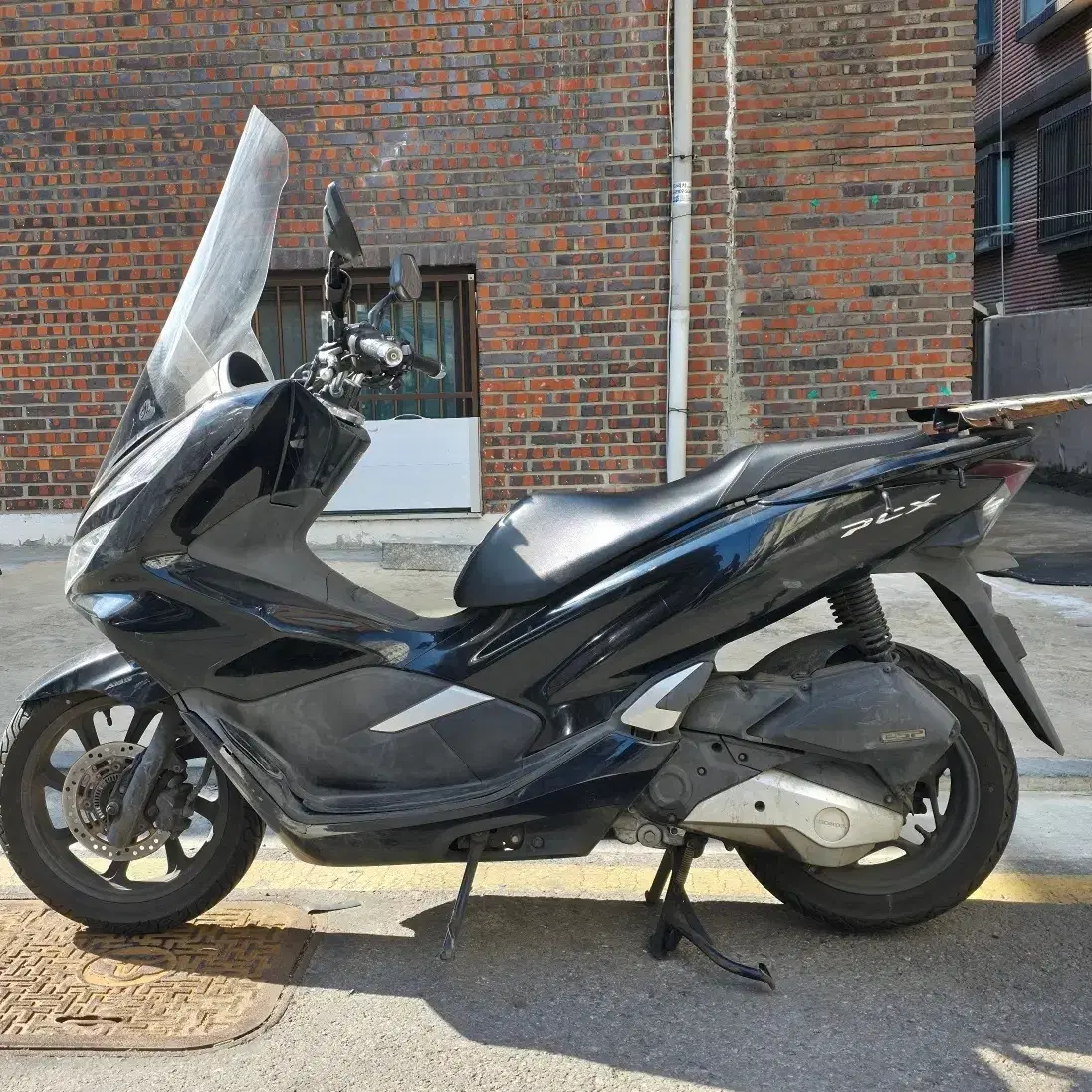 18년식 더뉴 PCX150 ABS 블랙 팝니다