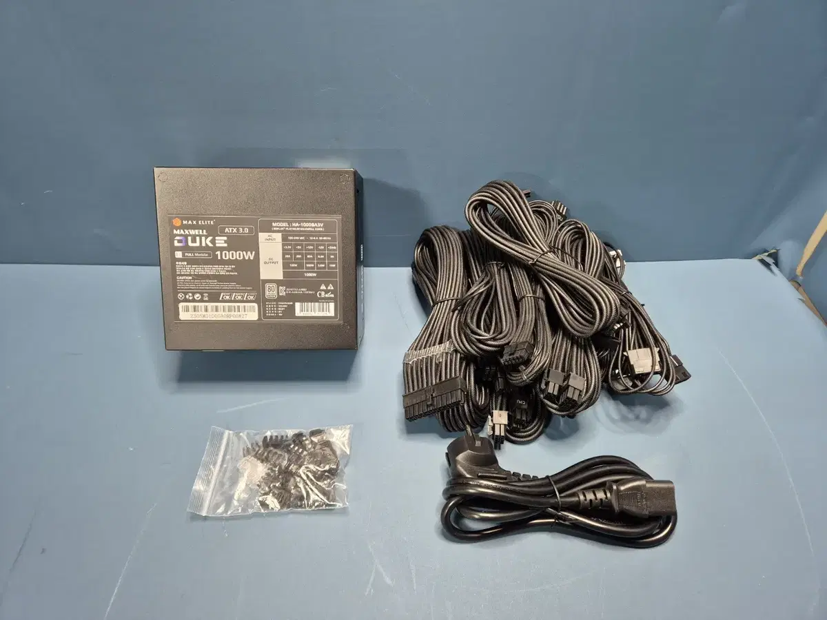 맥스엘리트 DUKE 1000W 80PLUS플래티넘  ATX3.0