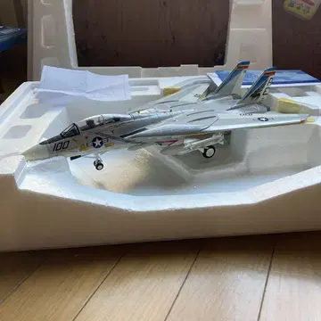 빅 사이즈! F-14 톰캣 1/48 스케일 모델