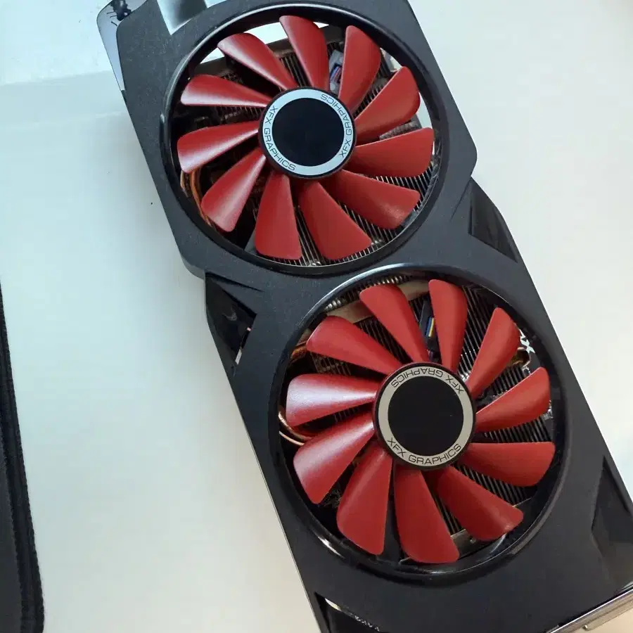 S급) XFX RX 570 4GB 그래픽카드 팝니다