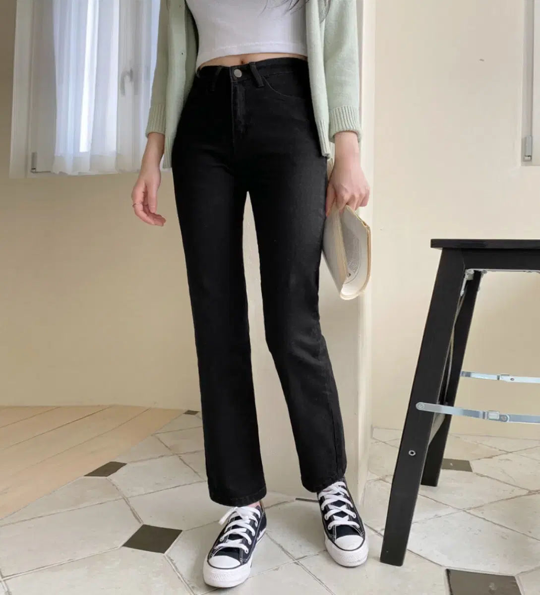 Black jin straight pants