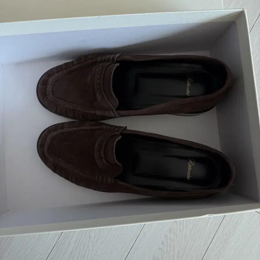 리본빛 로퍼 Plin Suede Loafers - Brown 245