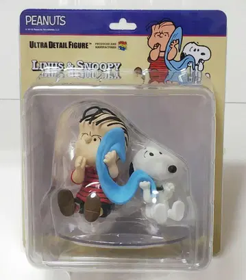 울트라 디테일 피규어 라이너스 & 스누피, 스누피 UDF