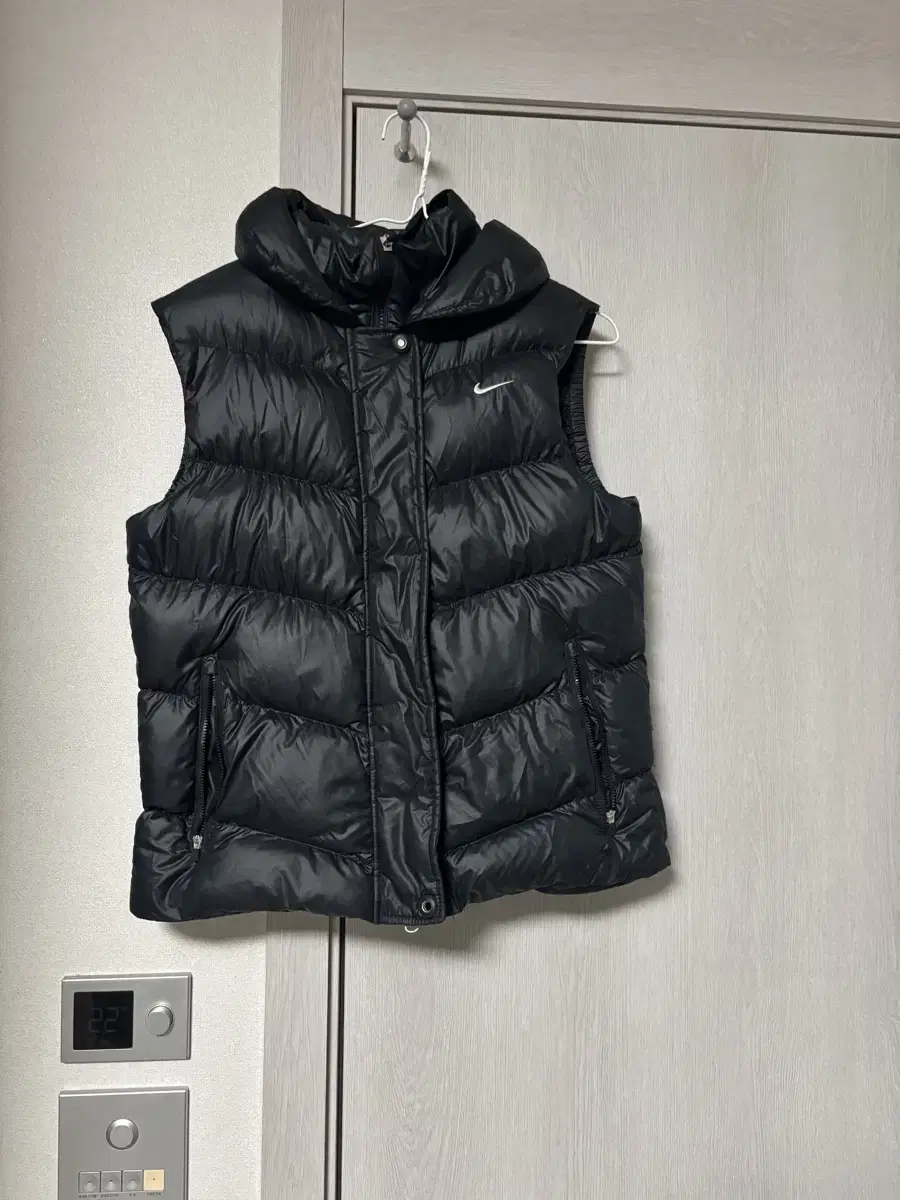 Nike Duck Down Down-filled Vest (L)