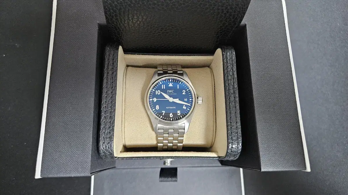IWC Pilot's Watch 36 (Black Dial)