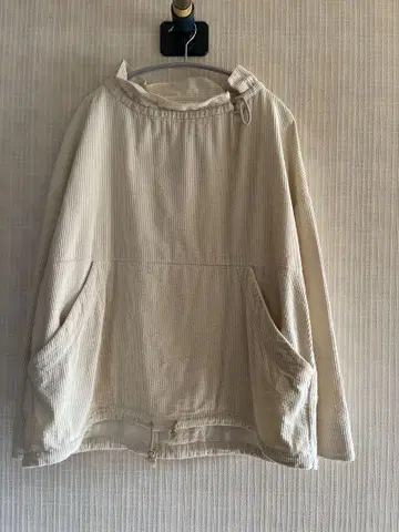 LAITERIE 레이트리 화이트 컬러 코디로이