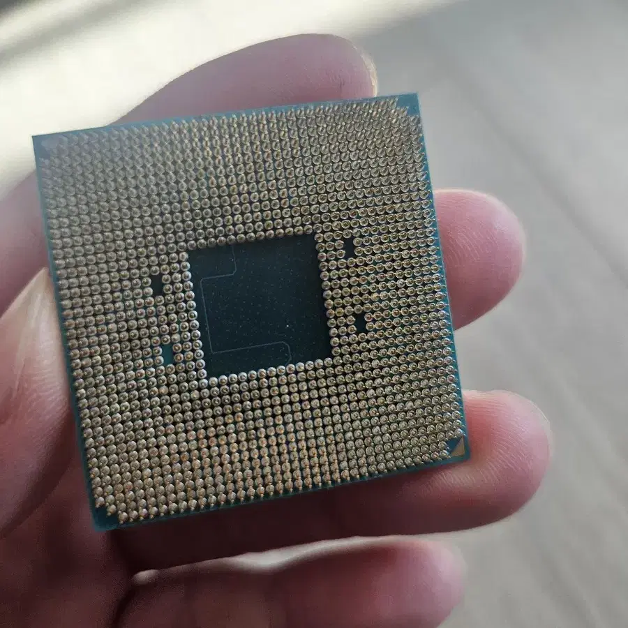 라이젠 2200g cpu 팝니다.