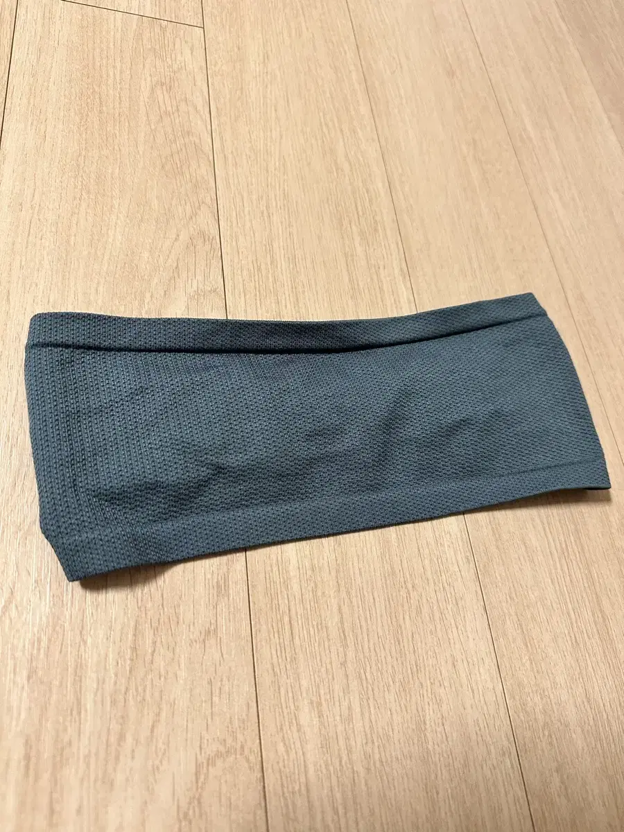 룰루레몬 메탈벤트 와이드 헤어밴드 아이언블루