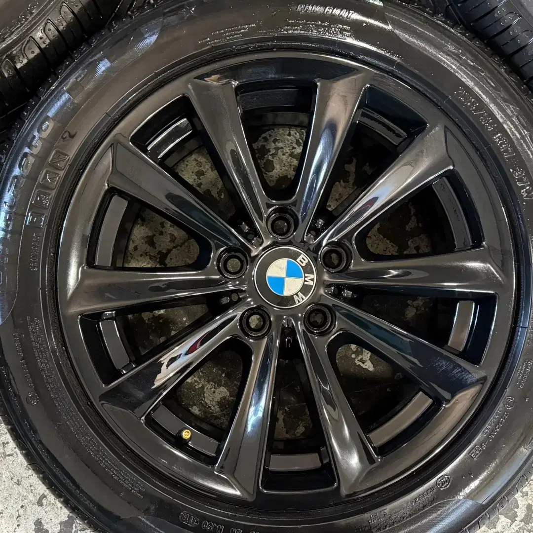 BMW F10 520d 전기형 17인치 휠타이어 판매