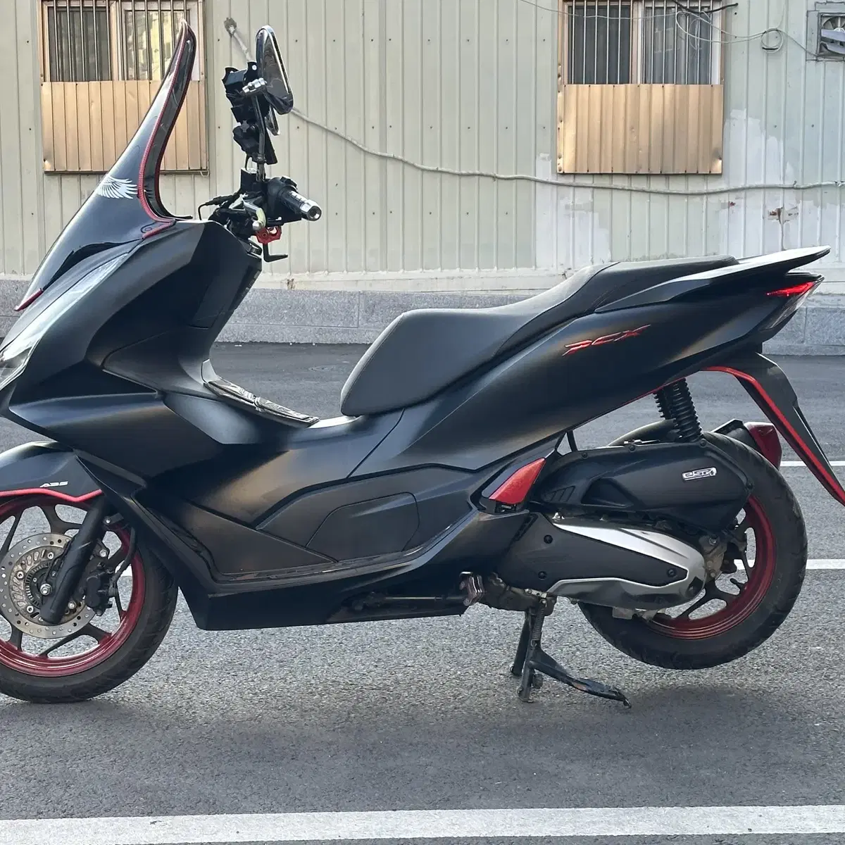 혼다 PCX 125 21년식 9700km 깔끔한 신차급 판매