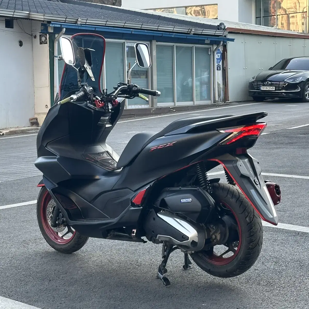 혼다 PCX 125 21년식 9700km 깔끔한 신차급 판매