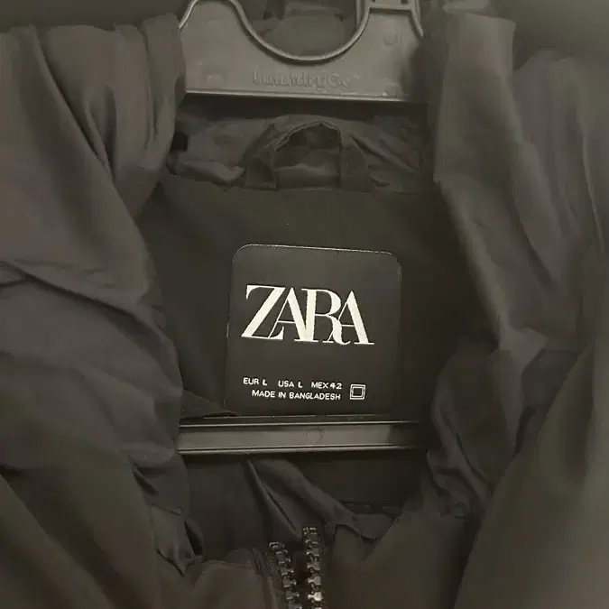 자라 ZARA  조끼패딩 L 팔아요