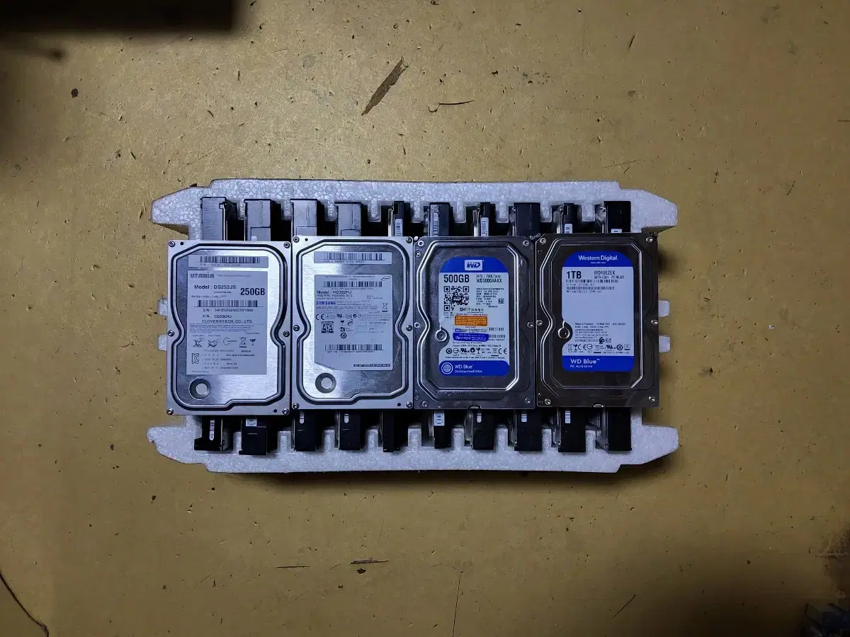 250 GB to 500 GB hard HDD for computer storage (audio motherboard CPU)