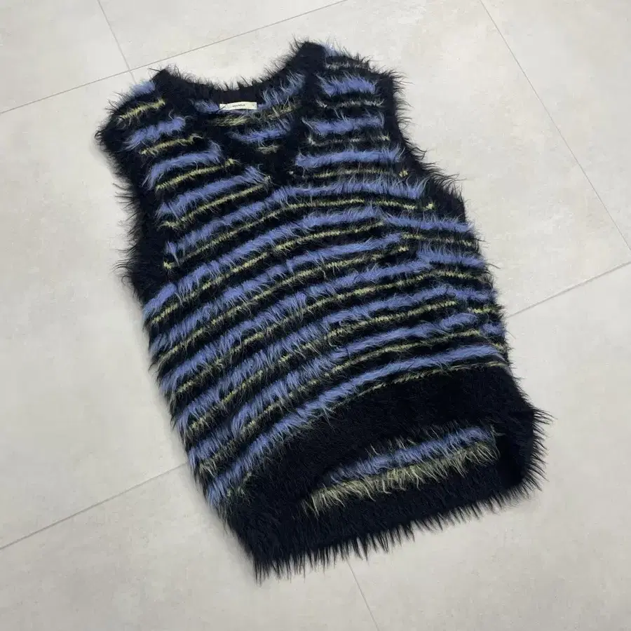 L)문선 UNISEX,Danke Hairy Stripe Knit Vest