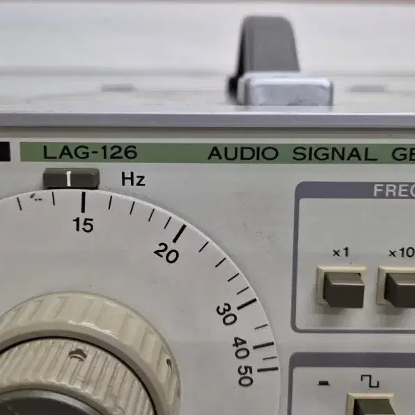 Leader LAG-126 Audio Signal Generator