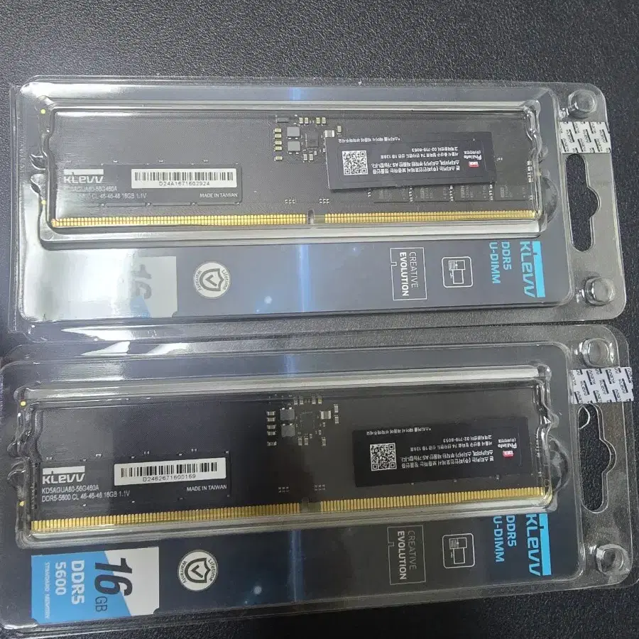 에센코어 KLEVV DDR5 16G PC5-44800 CL46 2개