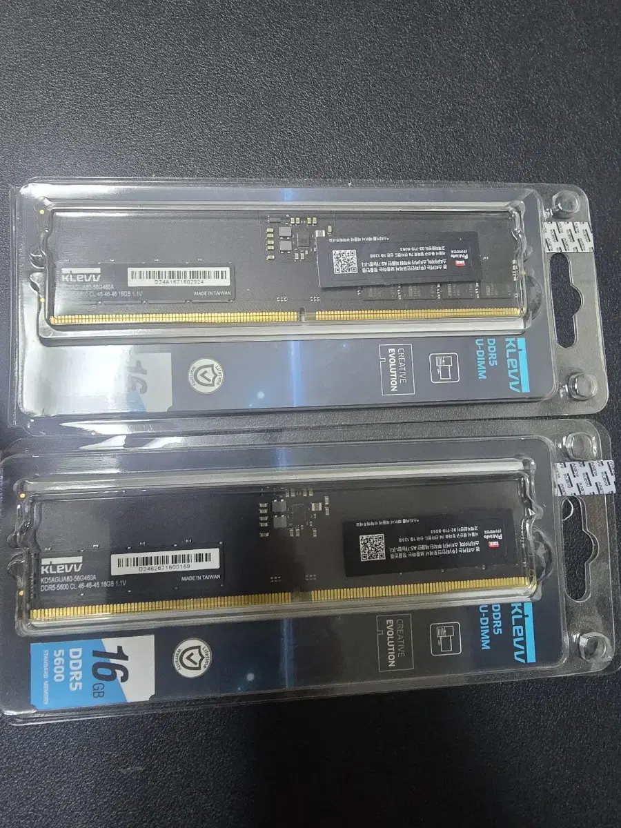 에센코어 KLEVV DDR5 16G PC5-44800 CL46 2개a다이