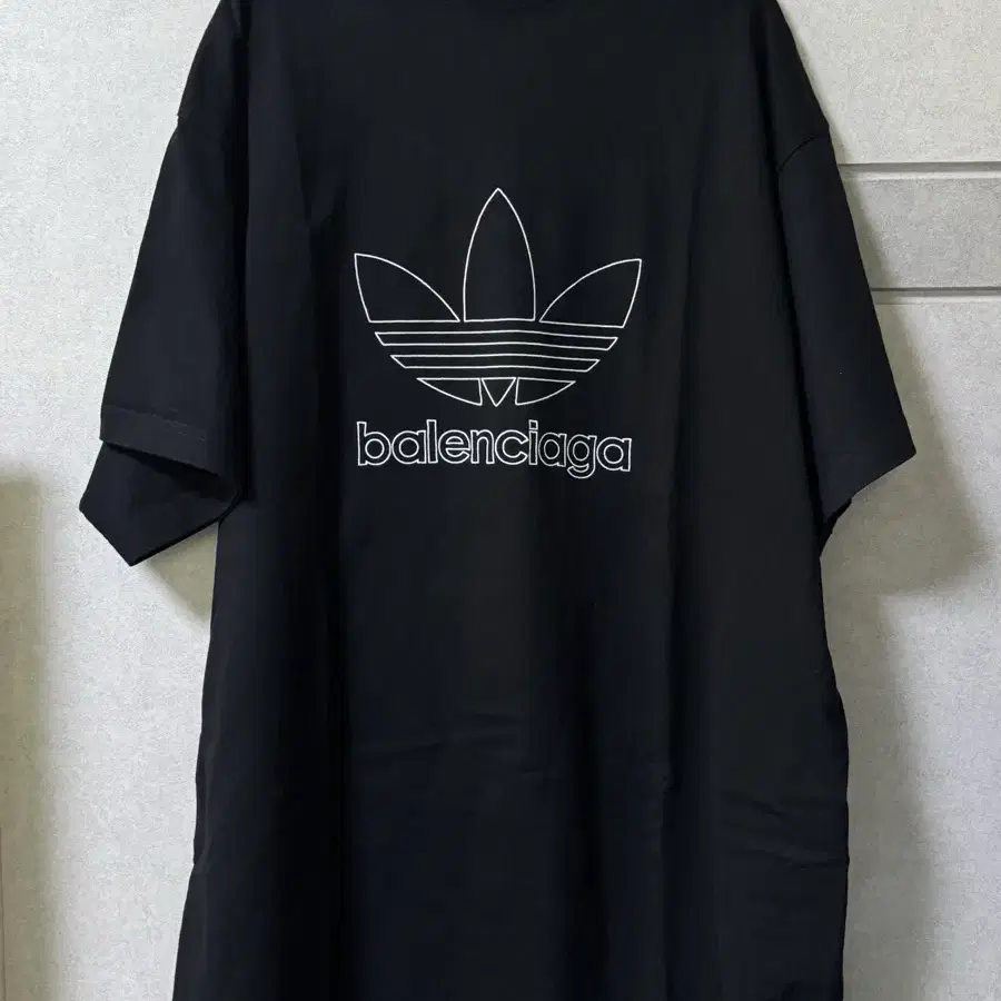 발렌시아가 adidas 플레임 티셔츠 2size