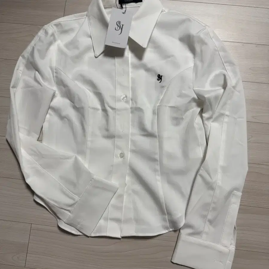 (무배) <시너진>PLAIN SNJ BASIC SHIRT WHITE